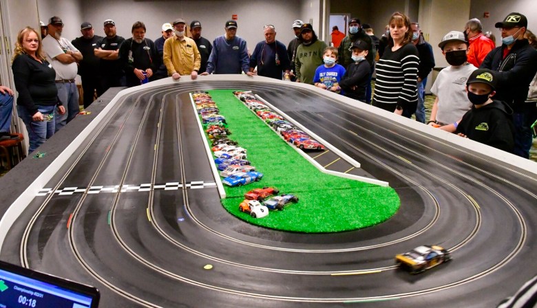 Slot Racing Doha Motor sports: Slot car racing helps pass offseason away from local tracks