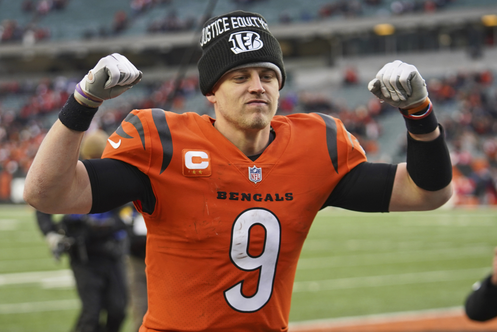 NFL Sunday Roundup: Joe Burrow sets Bengals franchise record in