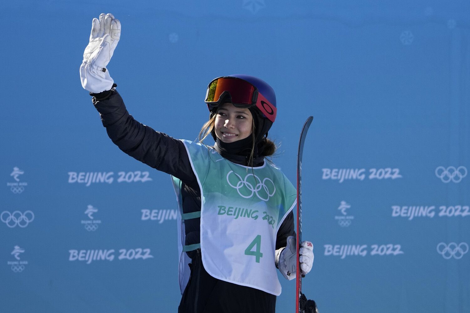 why is eileen gu skiing for china