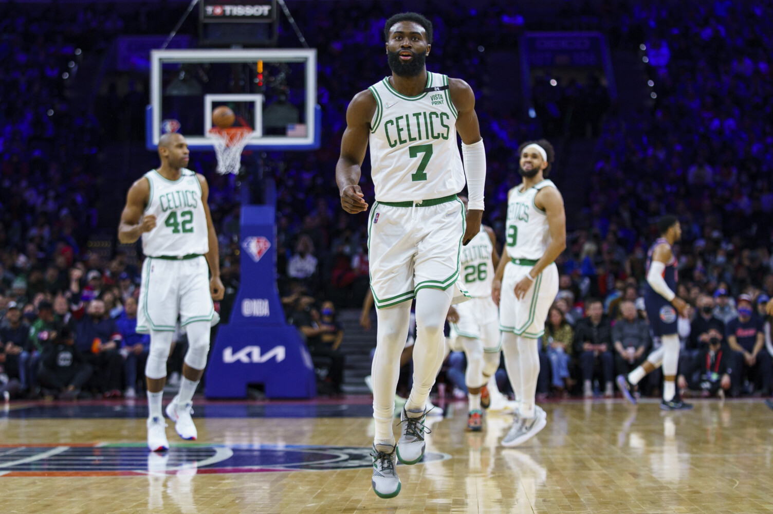 CELTICS NOTEBOOK: NBA Finals scene shifts to Boston for three straight games