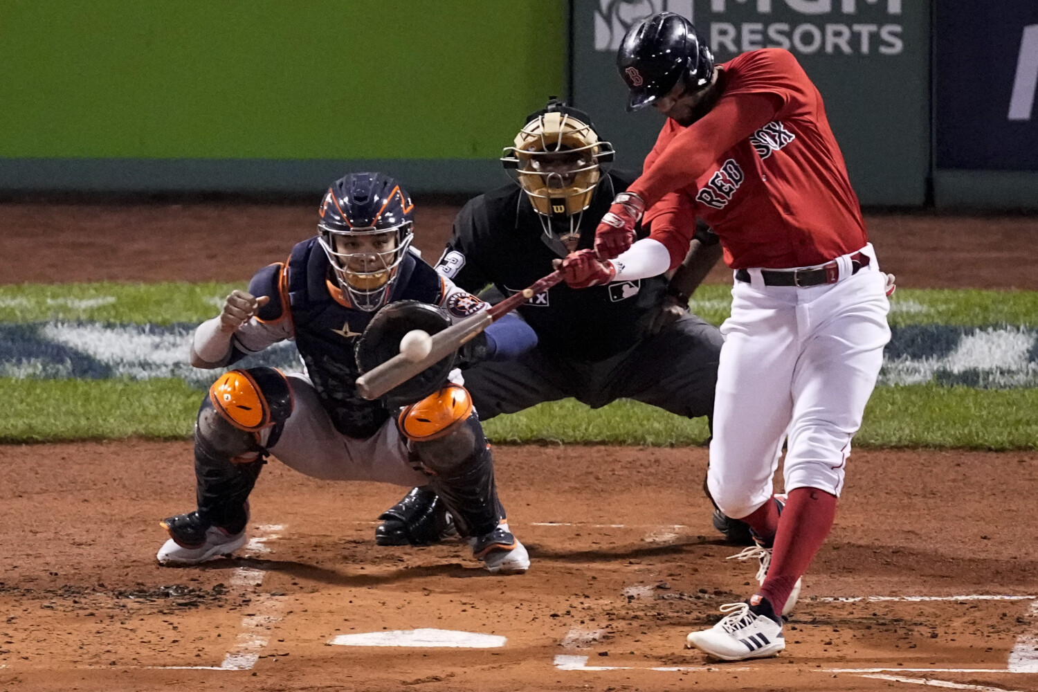 Commentary: Red Sox shortstop Xander Bogaerts continues to be