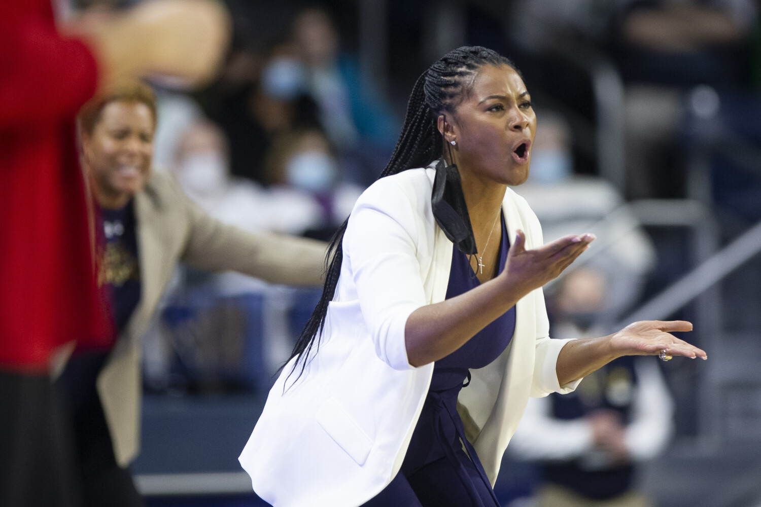 Notre Dame coach Niele Ivey paved the way for her son Jaden's basketball  stardom