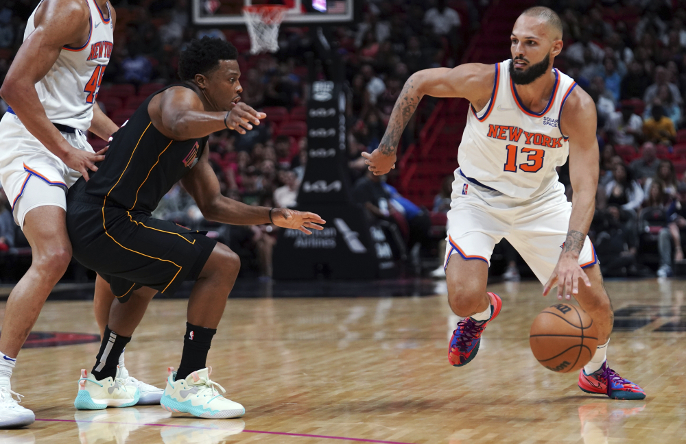 RJ Barrett (30 points), Knicks withstand Heat's late comeback