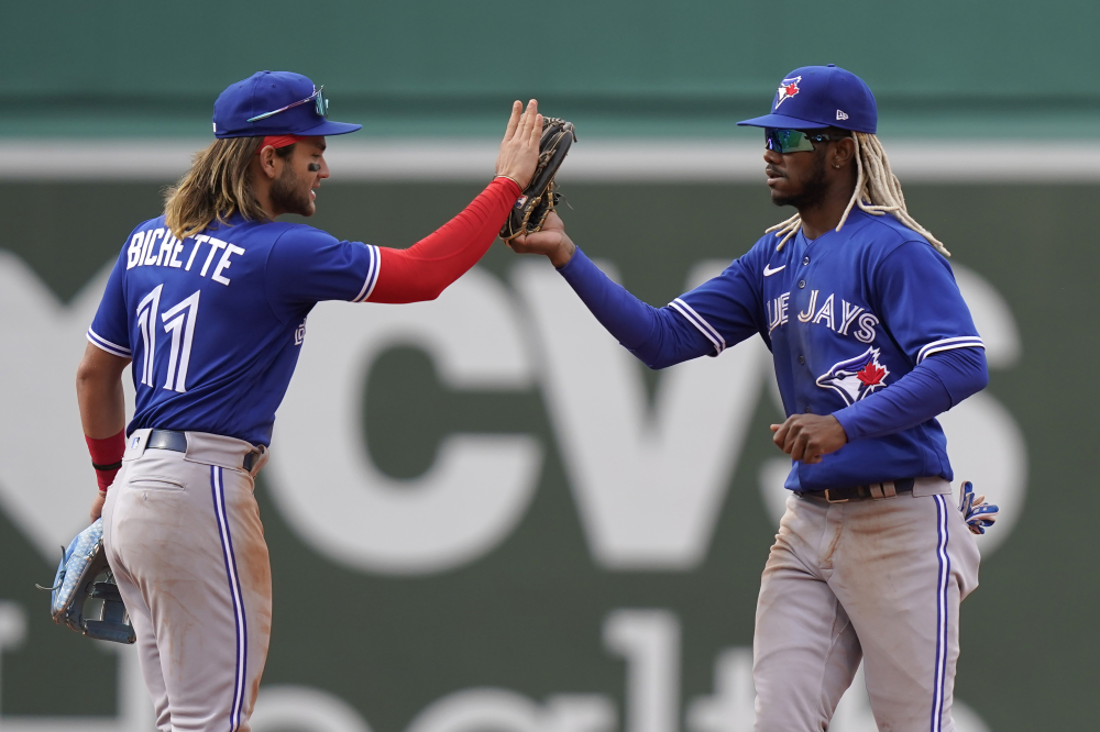 Tapia homers in 5-run second as Blue Jays top Red Sox, 6-1