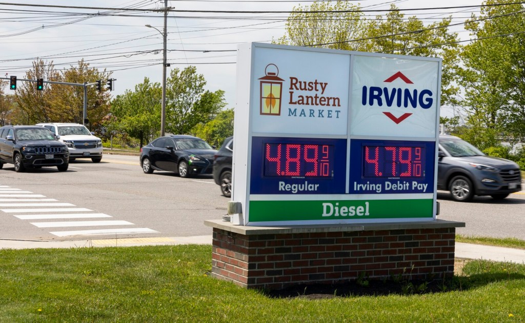 Despite record gas prices, Memorial Day travel surge expected in Maine