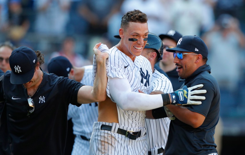 Giancarlo Stanton hits two homers as Yankees beat Cubs, 6-3