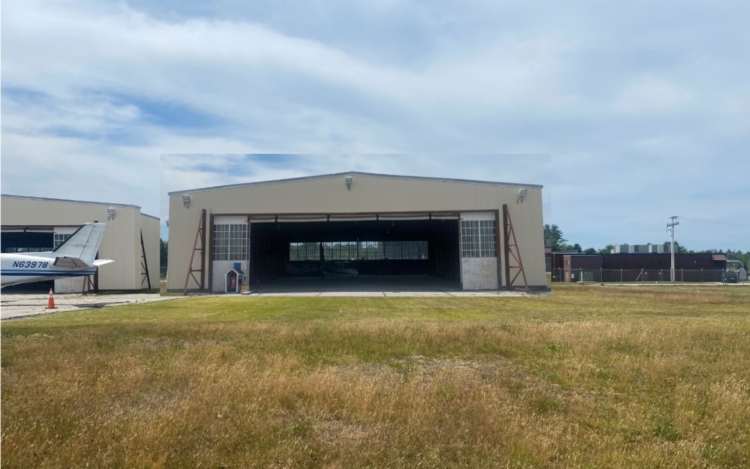 Auburn-Lewiston airport hangar