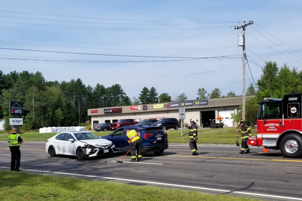 Photo: Driver injured in Farmington crash