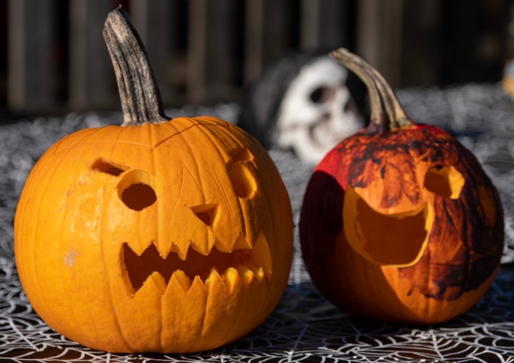 how to make a haunted house in your backyard