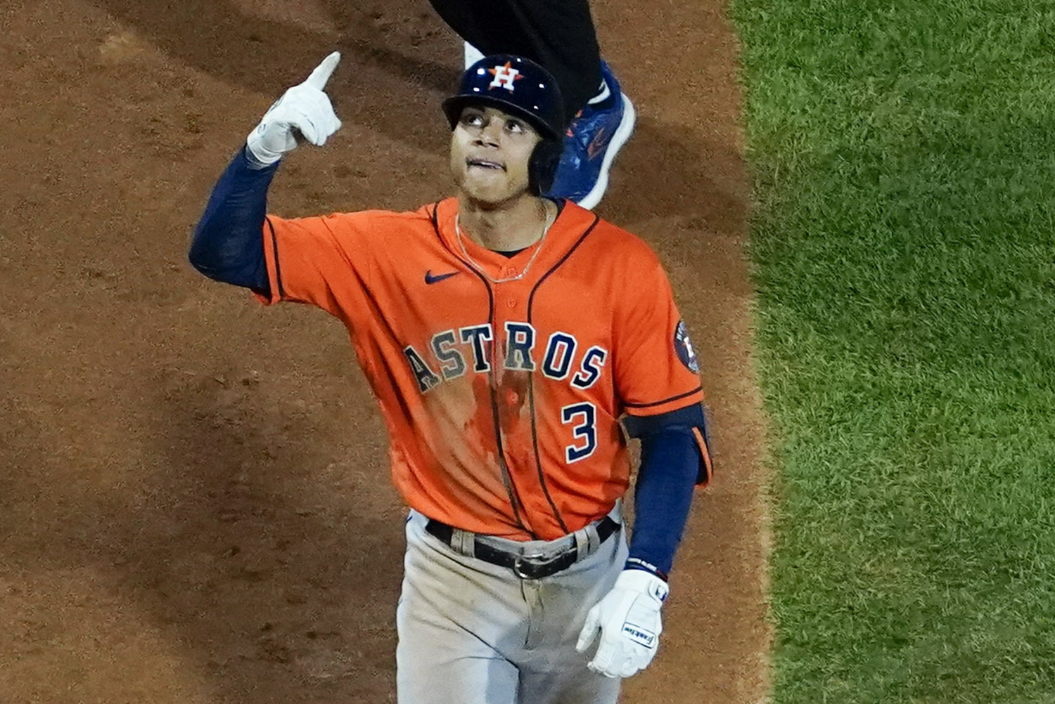 World Series: Astros head home to Houston leading Phils 3-2