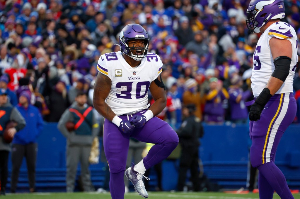 Vikings win thrilling, but sloppy, overtime game over Bills - Chicago  Sun-Times