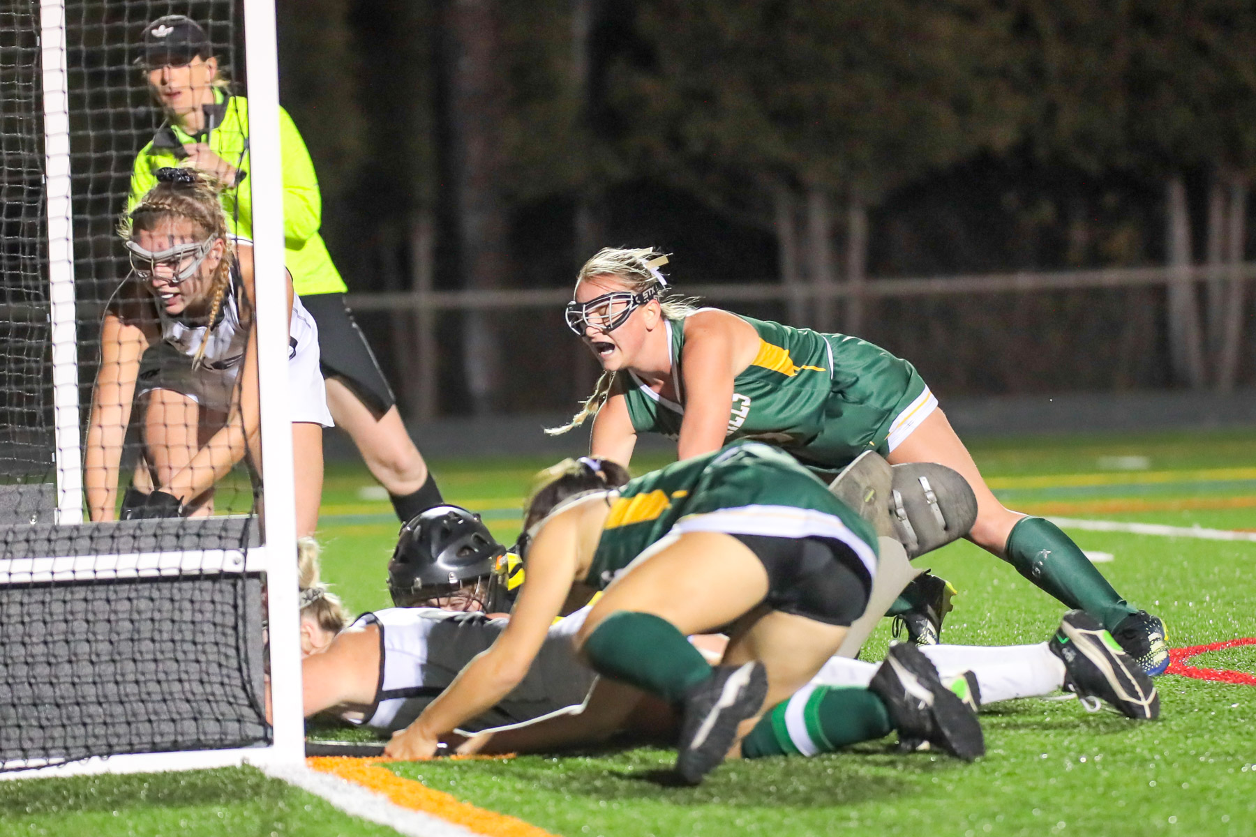 Winthrop defends Class C state field hockey title with overtime win against  MCI