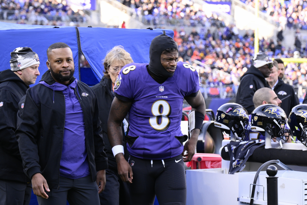 Lamar Jackson post 5 TDs in Ravens Week 3 win over Patriots