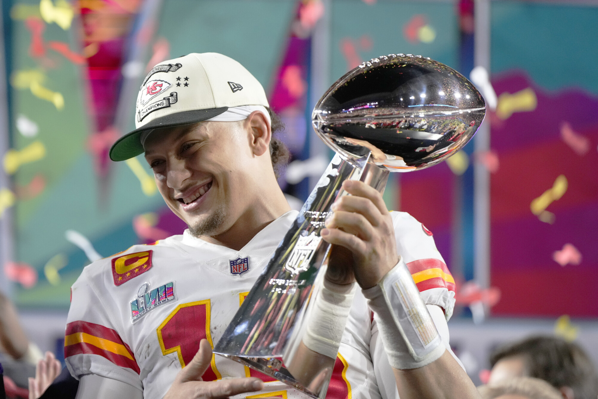 Super Bowl MVP Patrick Mahomes and the Chiefs' high-flying offense couldn't  be stopped - The Boston Globe