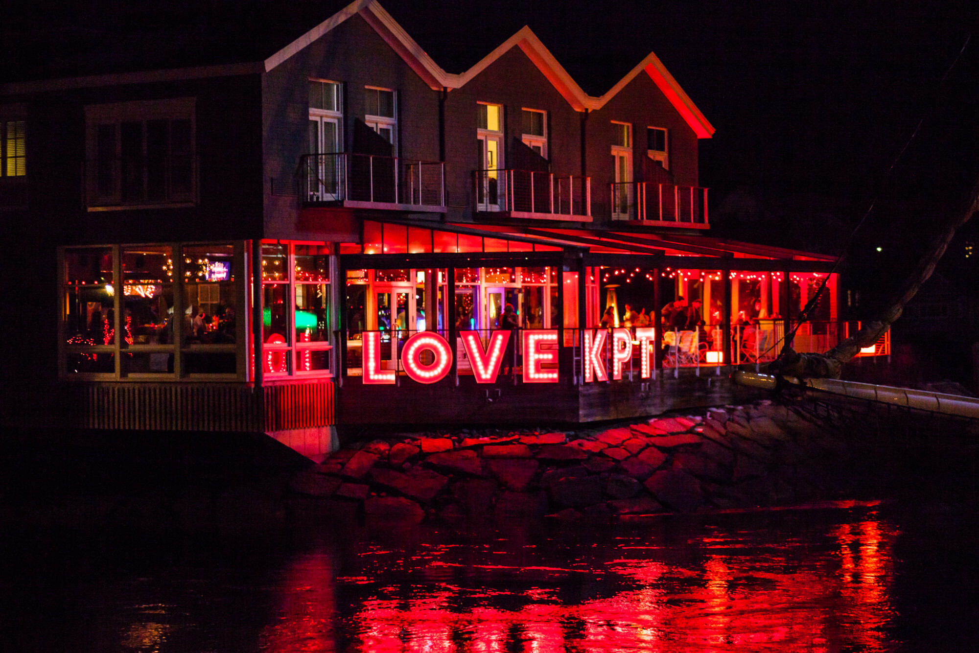 Find the specials that suit your taste in our southern Maine happy hour