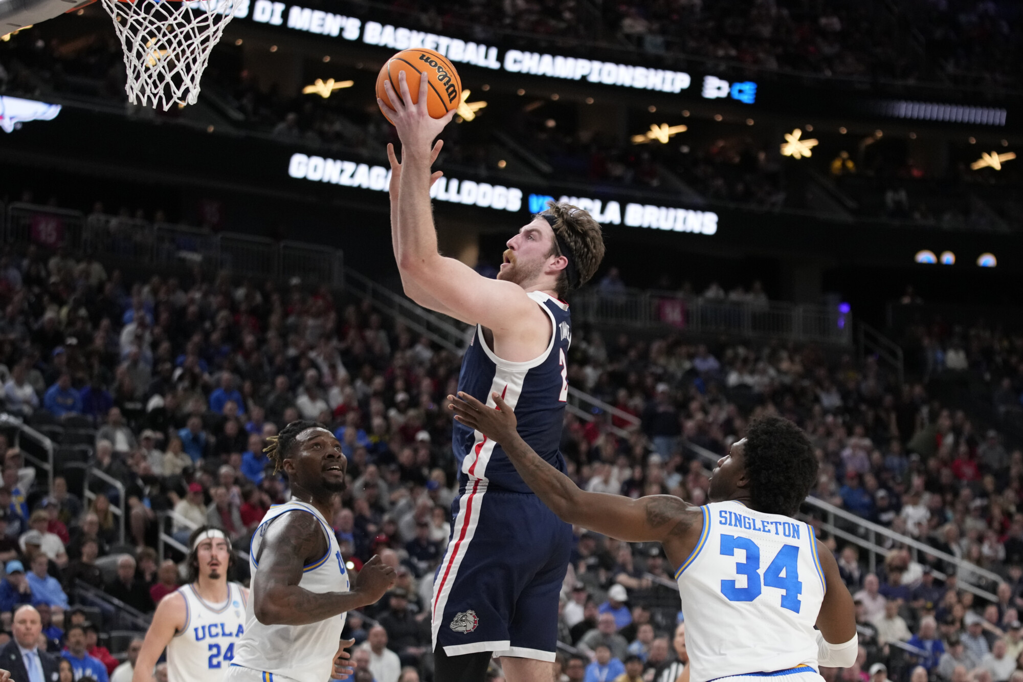 Runnin' Rebels Fall To Saint Mary's On Buzzer Beater In Double Overtime -  University of Nevada Las Vegas Athletics