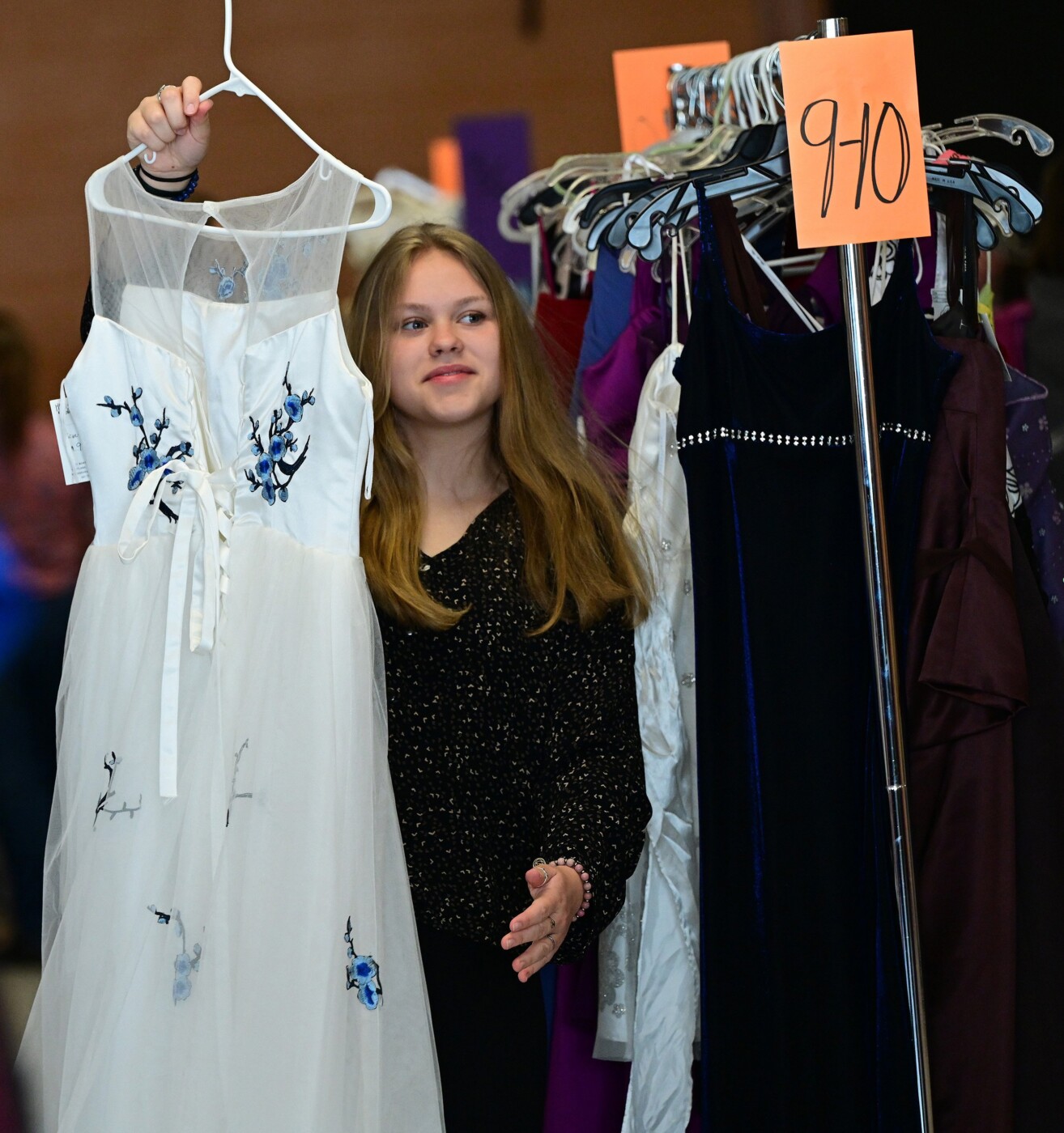 Cinderella stories Maine teens flock to Gardiner for prom dress