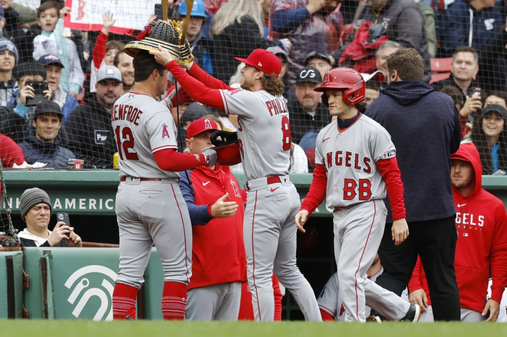 Angels avert 4-game sweep with 5-4 victory over Red Sox