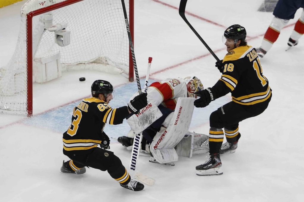 Patrice Bergeron's clutch goal helps Bruins take down Devils