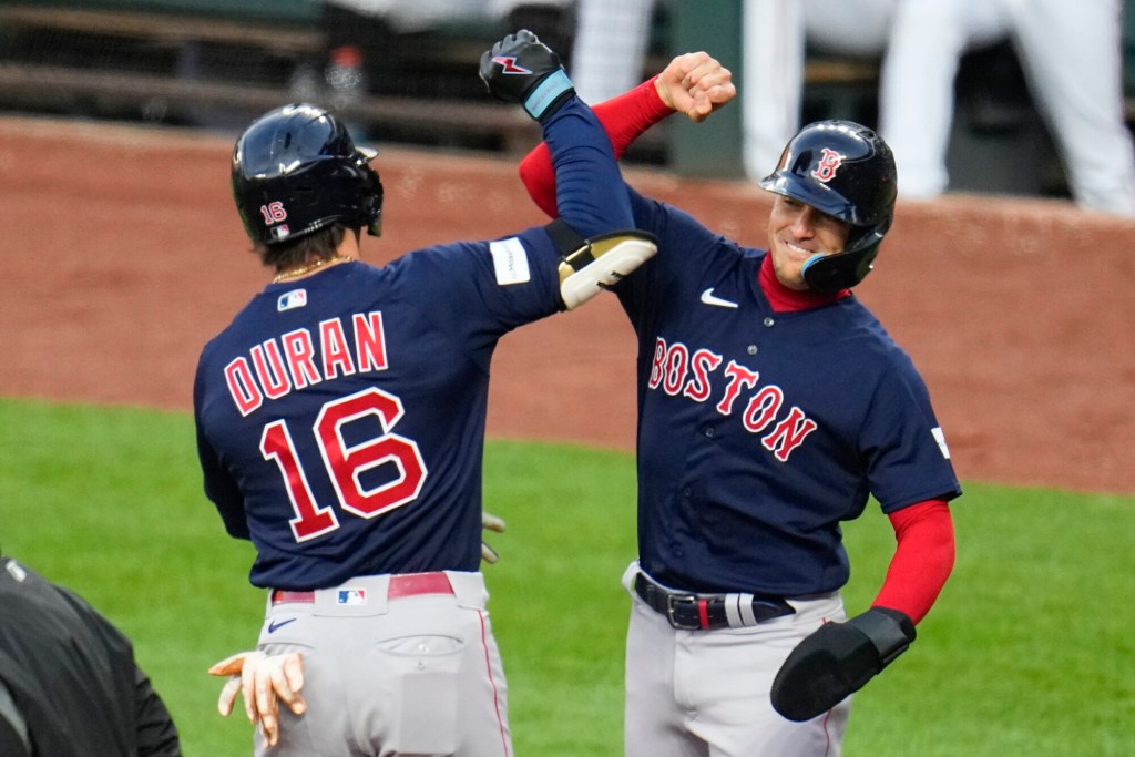 Yoshida hits a grand slam as the Red Sox rout the Cubs 11-5