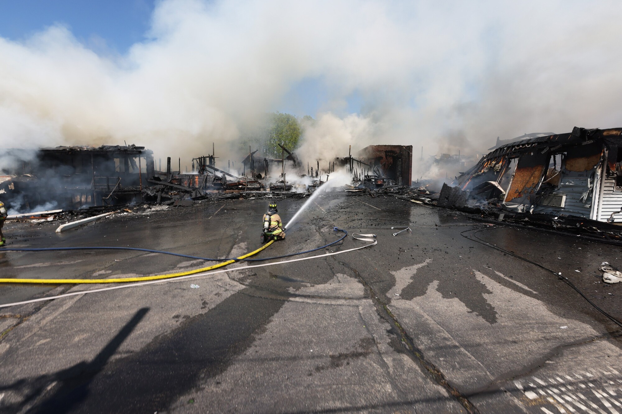 Fire Destroys Days Inn Hotel In Kittery