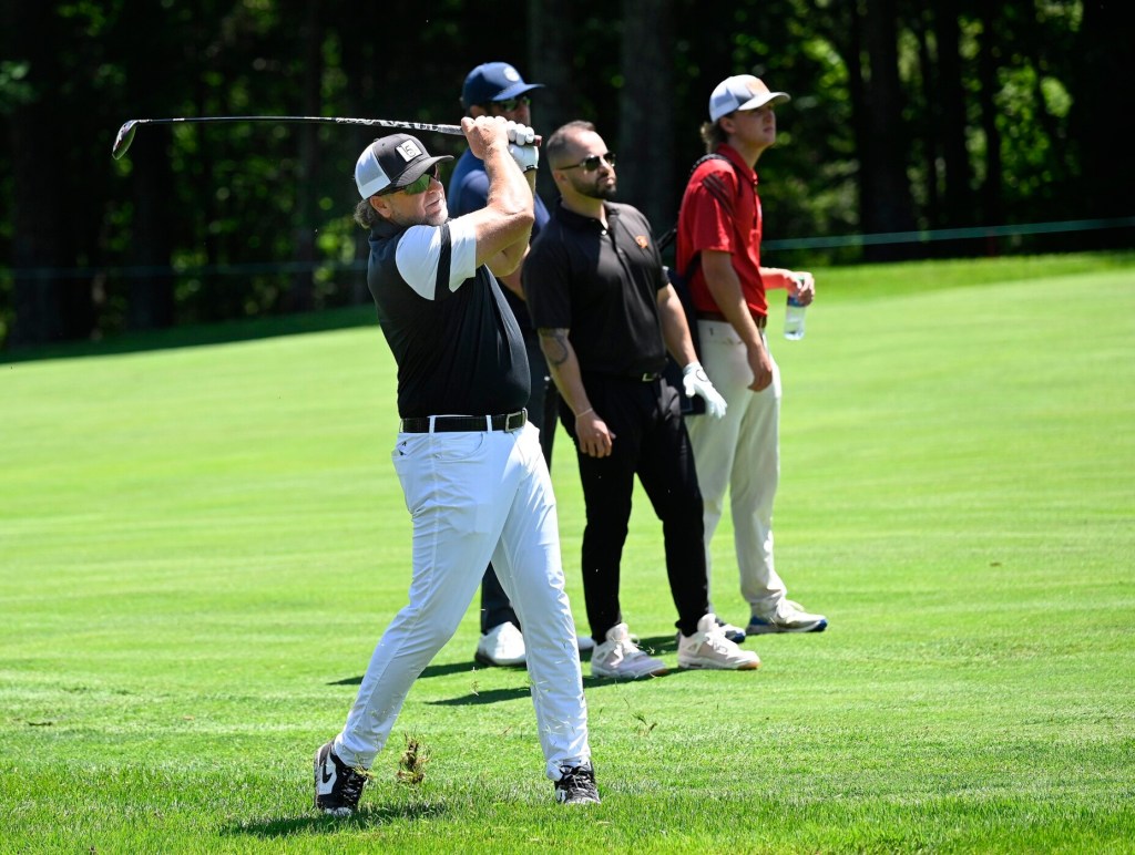 Kevin Millar, Tim Wakefield celebrate 2004 Red Sox at Drive Fore