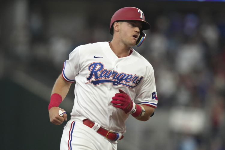 Josh Jung scores first run of 2023 MLB playoffs in Rangers win