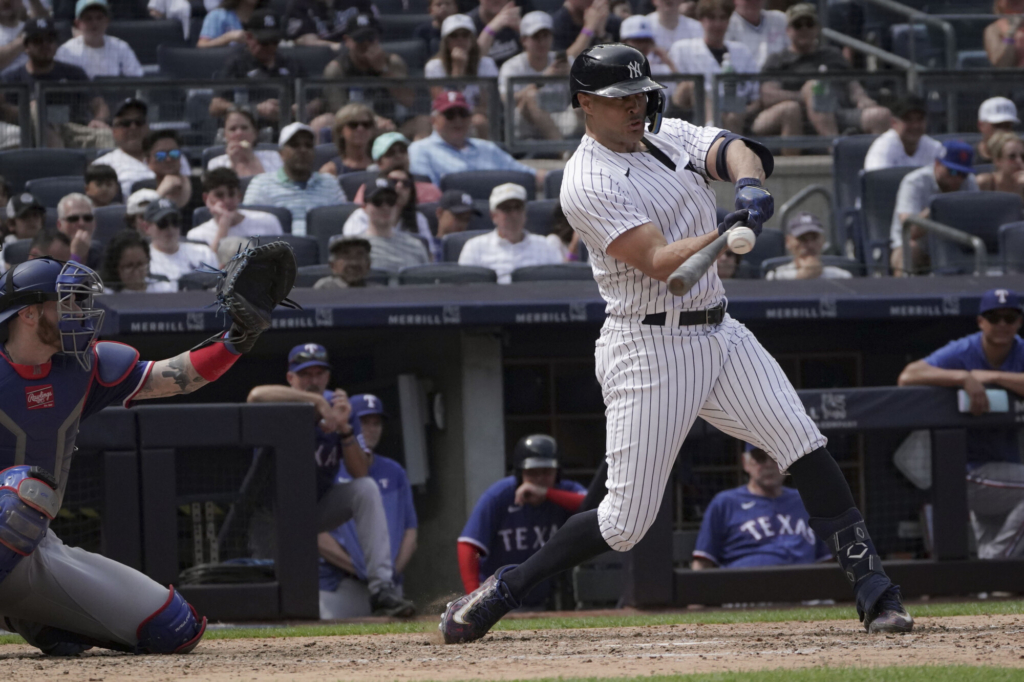 Julio Rodriguez sets record in Mariners' win over Astros, while Jose Altuve  gets 2,000th hit - The Boston Globe