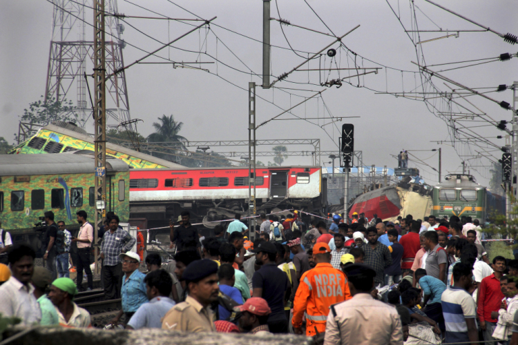APTOPIX India Train Derailment