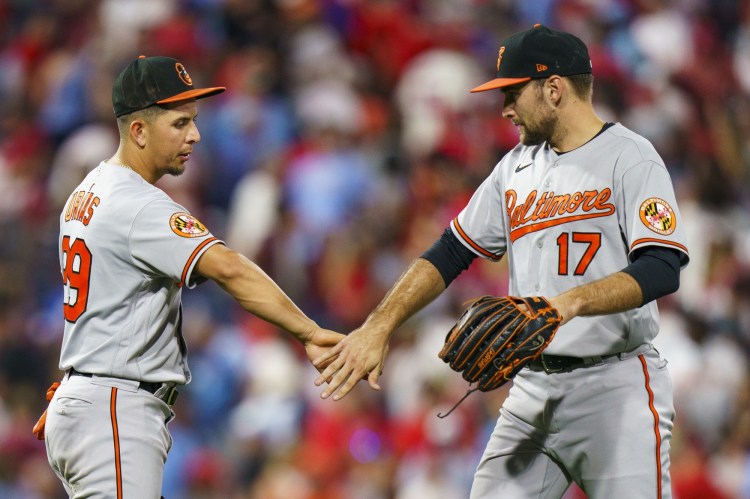 Orioles defeat Rockies on walk-off error