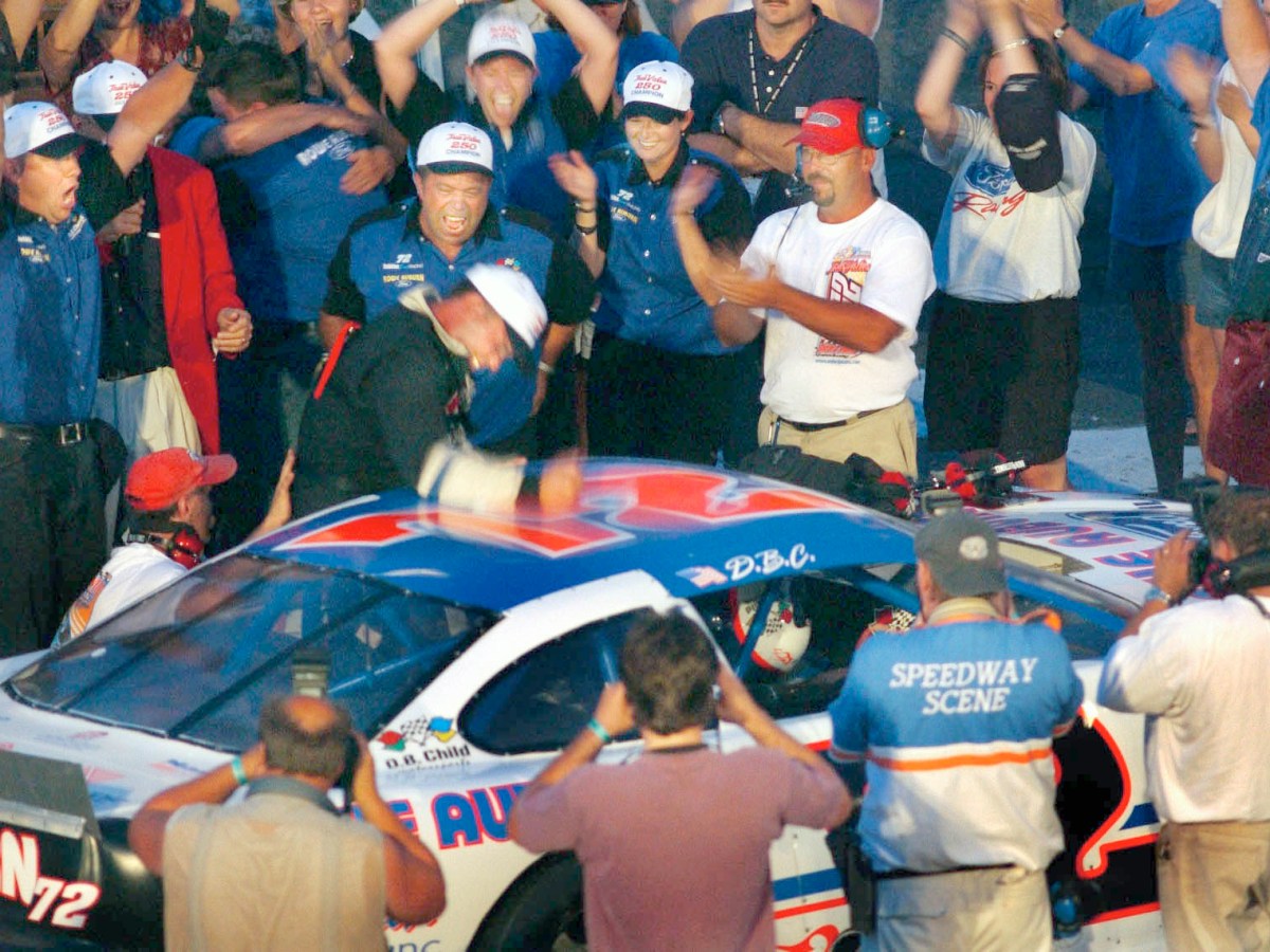 Thrill of competing, reaching top of Oxford 250 mountain keeps veteran drivers coming back