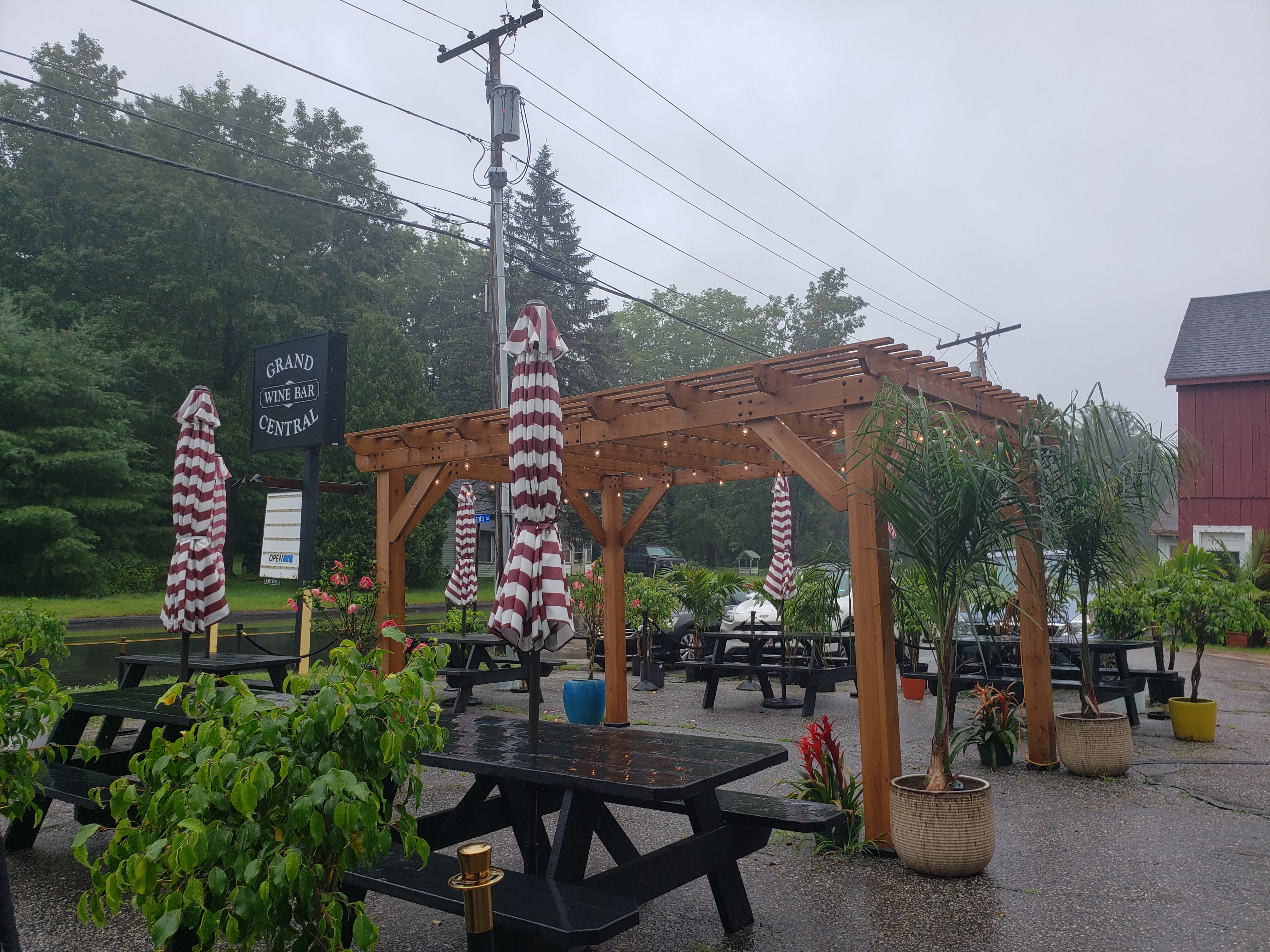 Bar Guide: With wine bar's relocation to Sebago, life is better at the lake - Vimarsana News