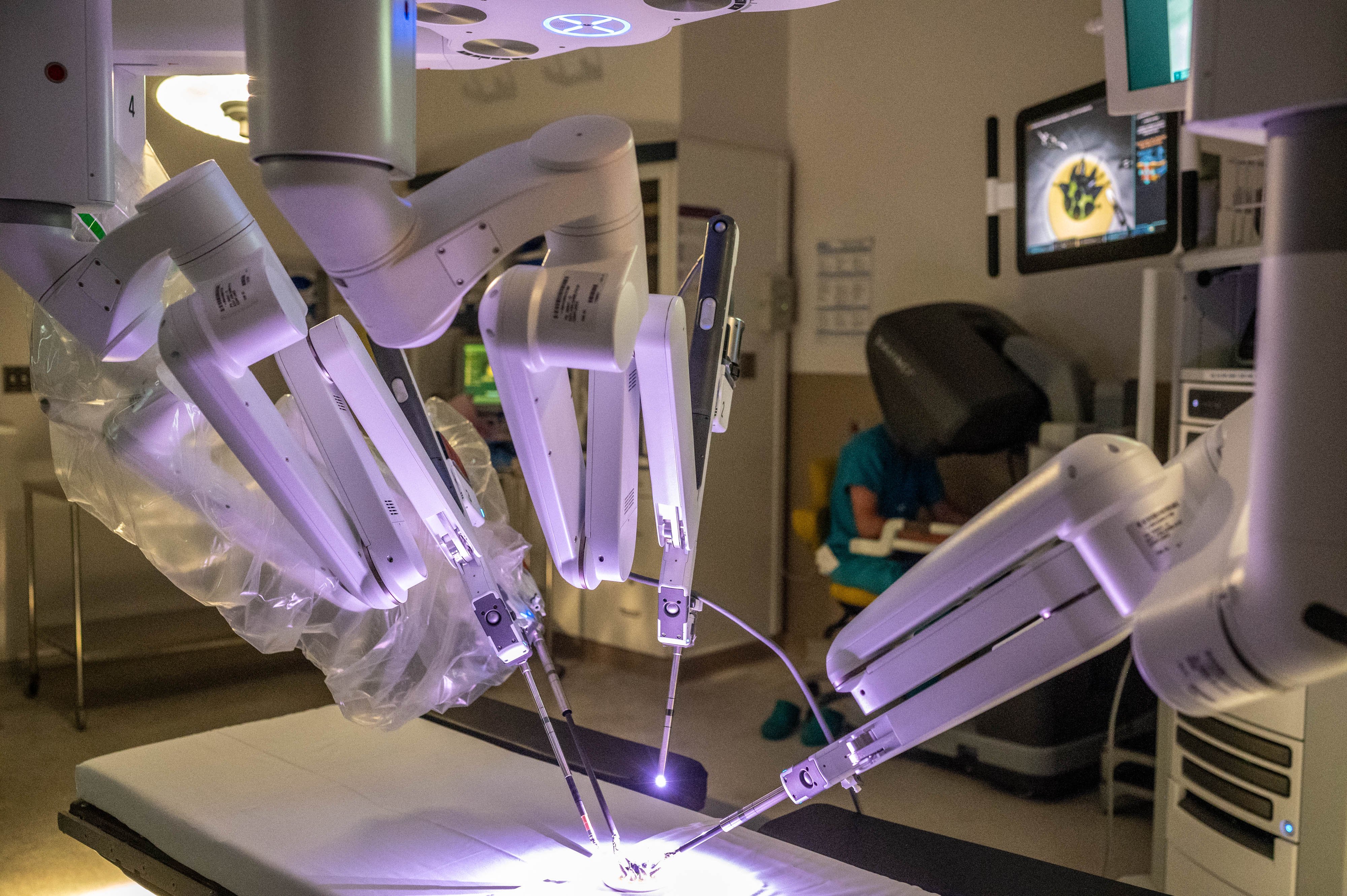 Robotic systems help bring complex surgeries to local hospitals - Vimarsana News