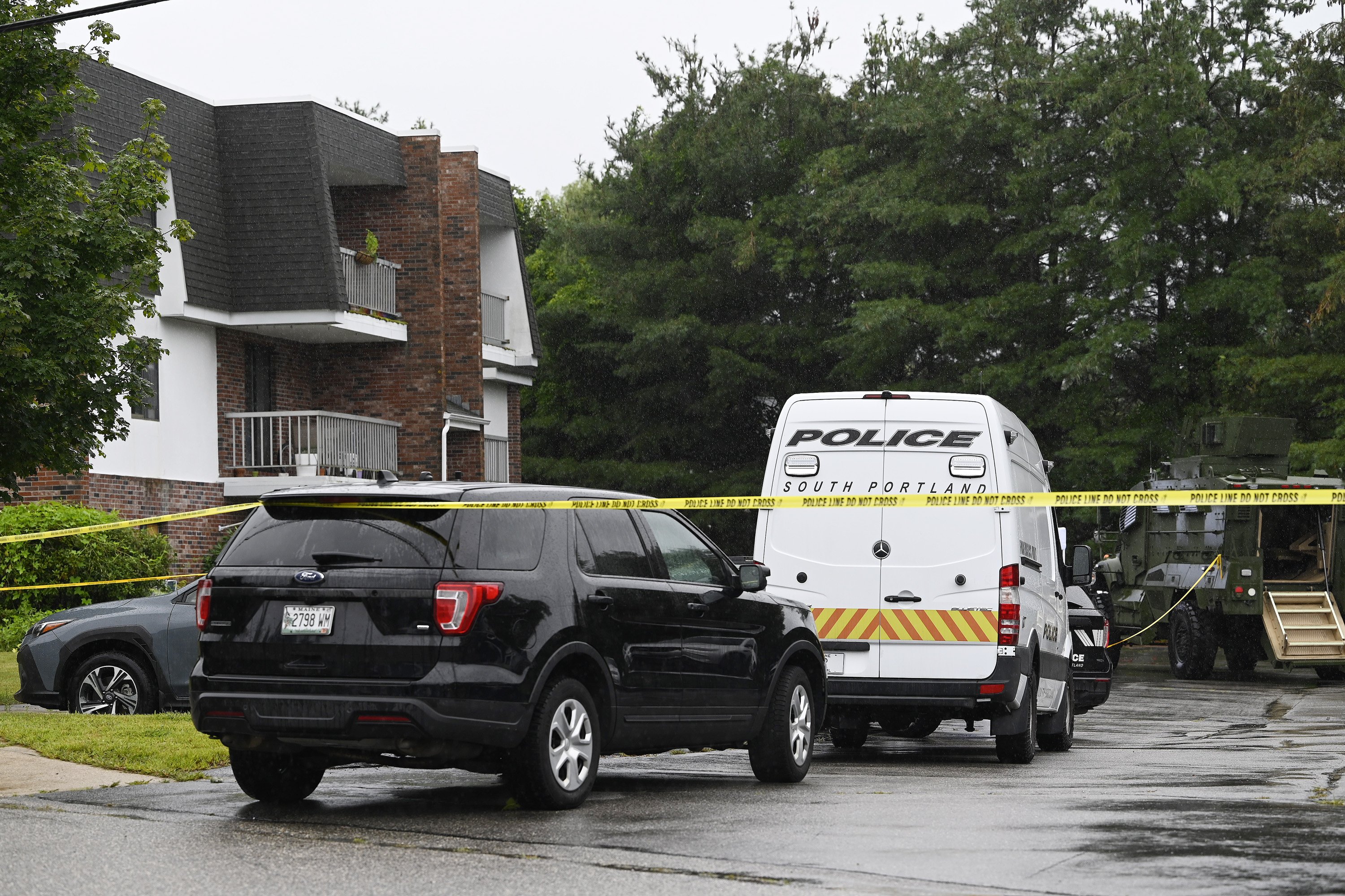Man killed by South Portland police in armed confrontation - Vimarsana News