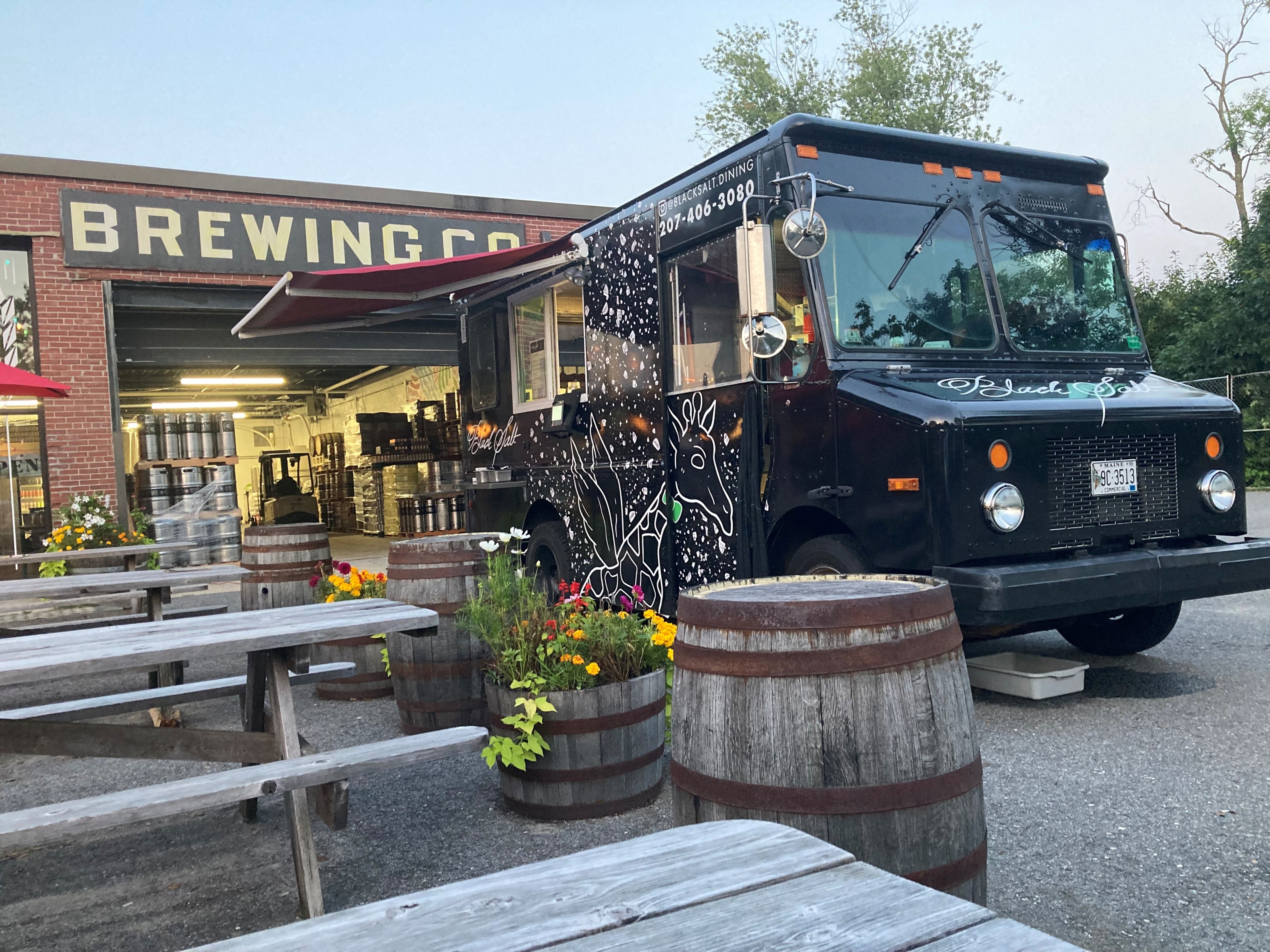 Eat & Run: The fried chicken sandwiches at Black Salt go down easy - Vimarsana News