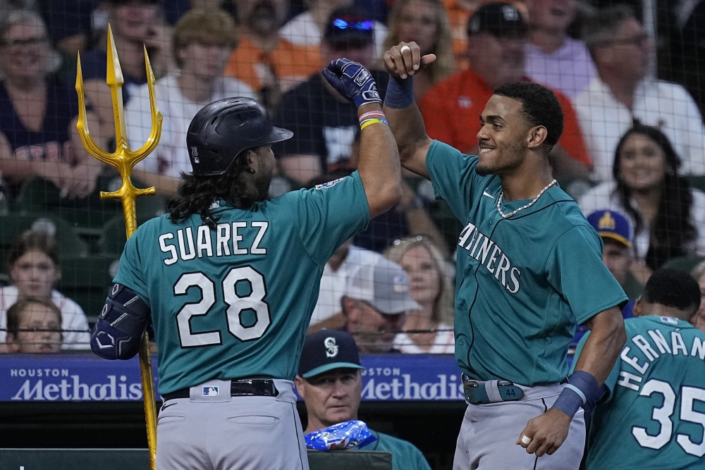 D-backs rally to slide by Mariners