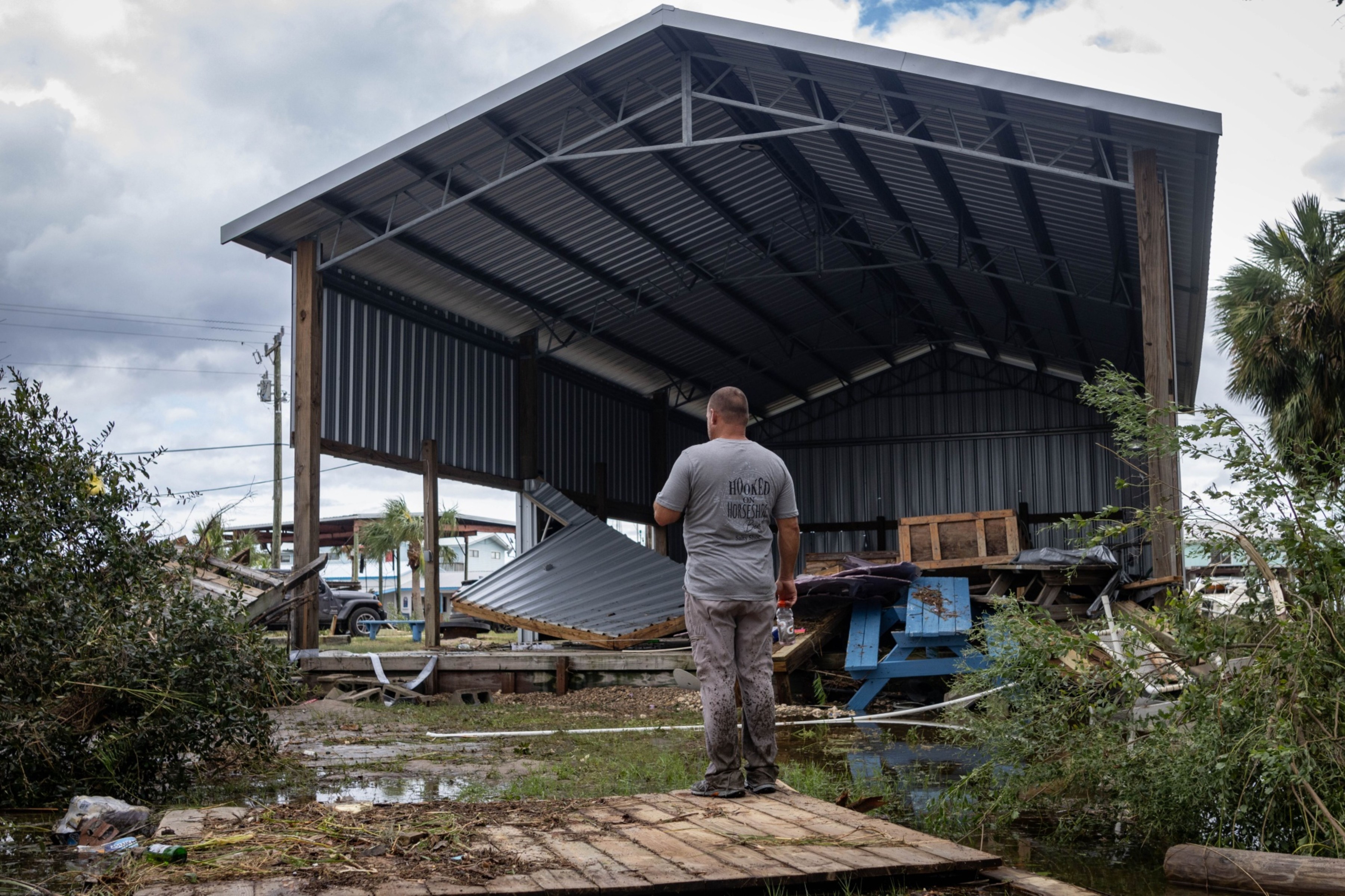 Hurricane Idalia updates: Florida takes direct hit from dangerous storm