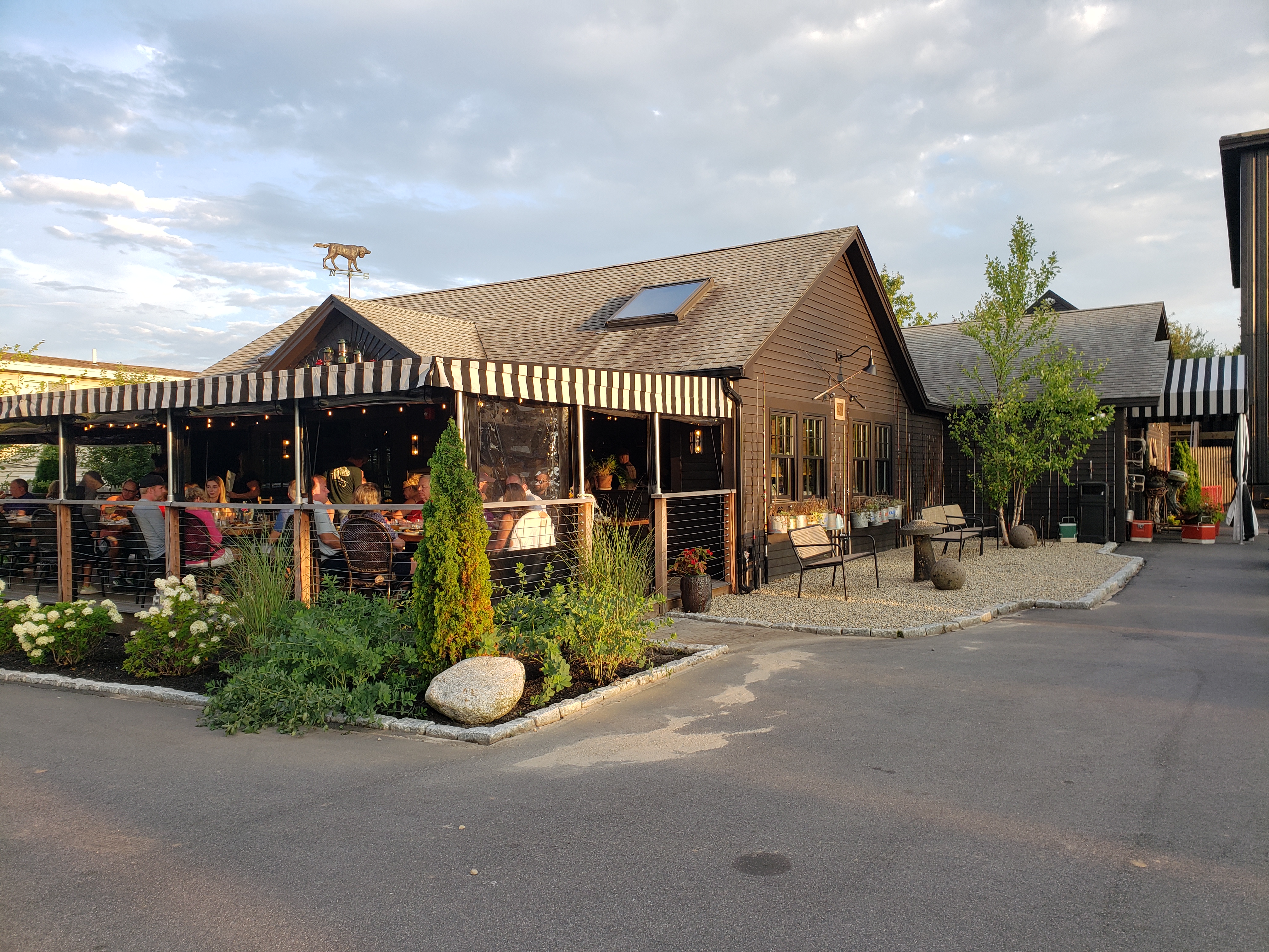Bar Guide: Batson River leans casual at Wells location - Vimarsana News