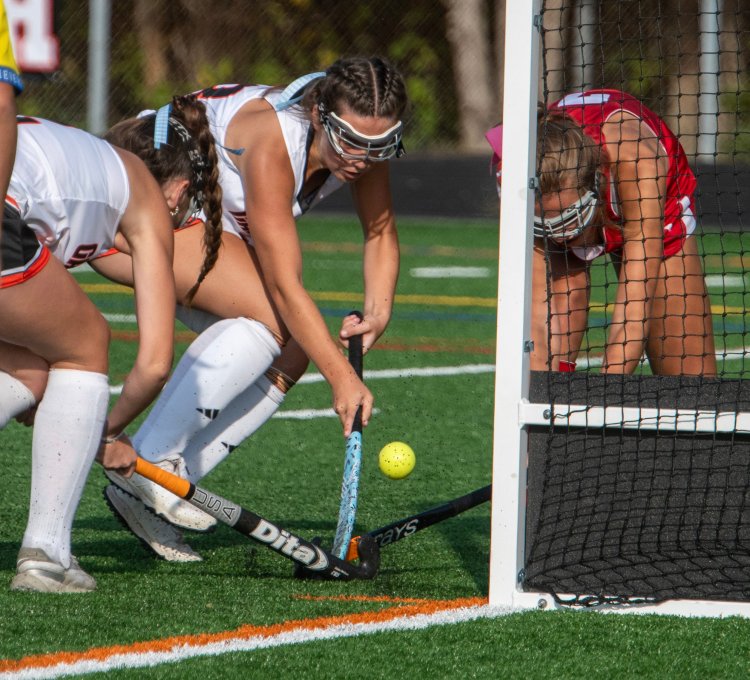  Field hockey: Rolling Cony holds off determined Gardiner 