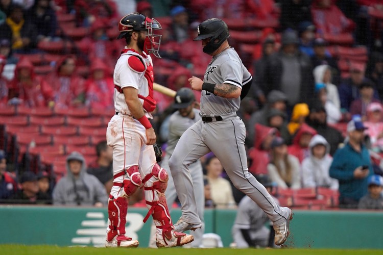 Red Sox lose to White Sox in rain-shortened game