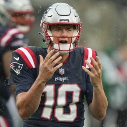 Brady's jersey stolen again, this time in fun at Fenway Park