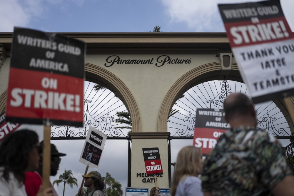 Contract deal brings tears of joy to Hollywood writers, and relief to a city scarred by strikes - Vimarsana News