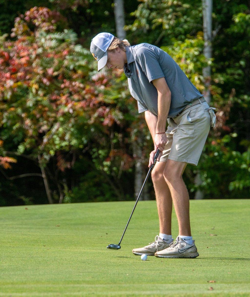 Gallery NewKVACgolfqualifier.1004 Kennebec Journal and Morning Sentinel