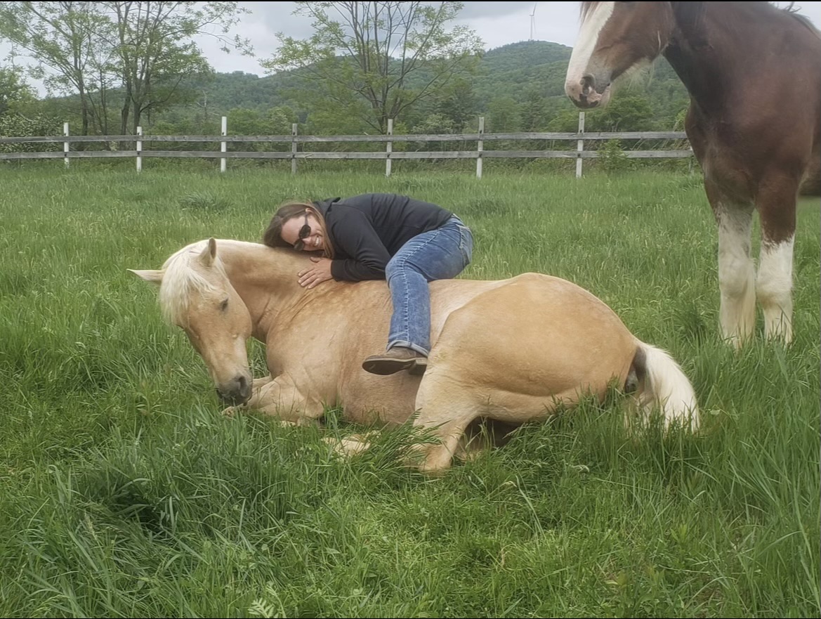 Face Time: Mary Wainwright — helping kids with special needs through equine therapy - Vimarsana News