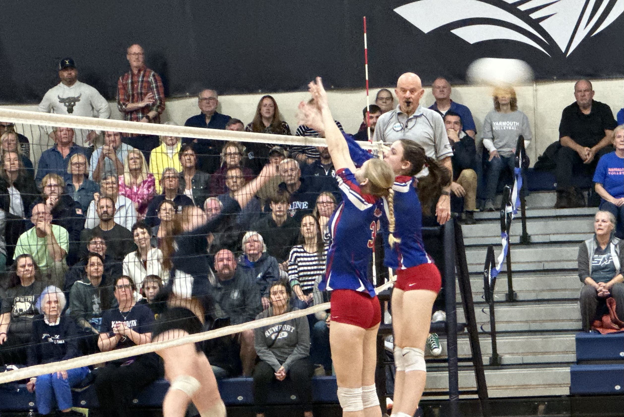Volleyball: Yarmouth fends off Messalonskee in thrilling Class B semifinal - Vimarsana News