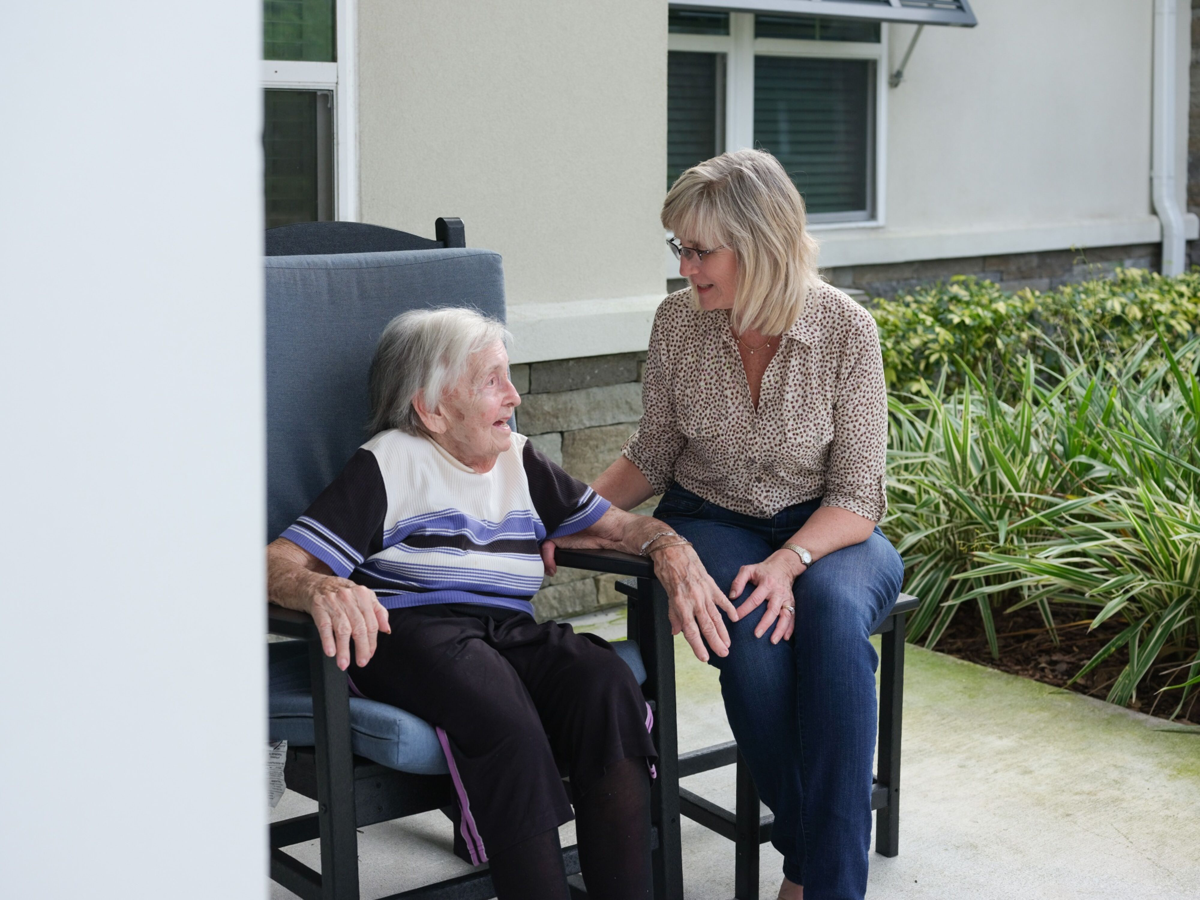 How companies are helping employees stuck between work and caring for aging parents - Vimarsana News