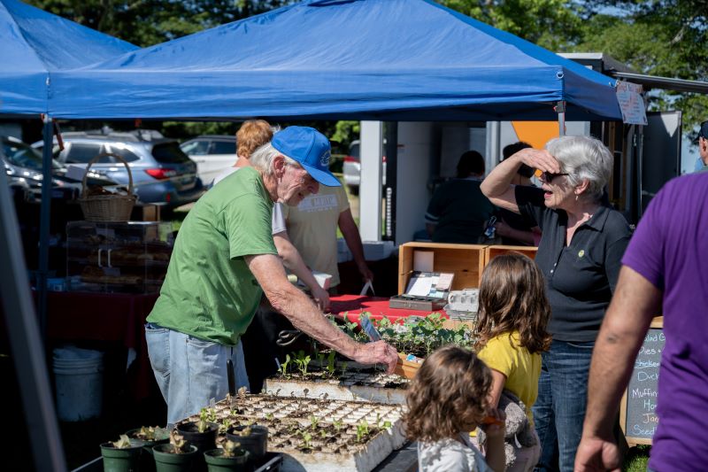 Brunswick-Topsham farmers market named best in Maine a second time - Vimarsana News