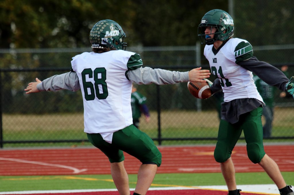 Div. 7 football: Miscues cost South Hadley in 39-8 state