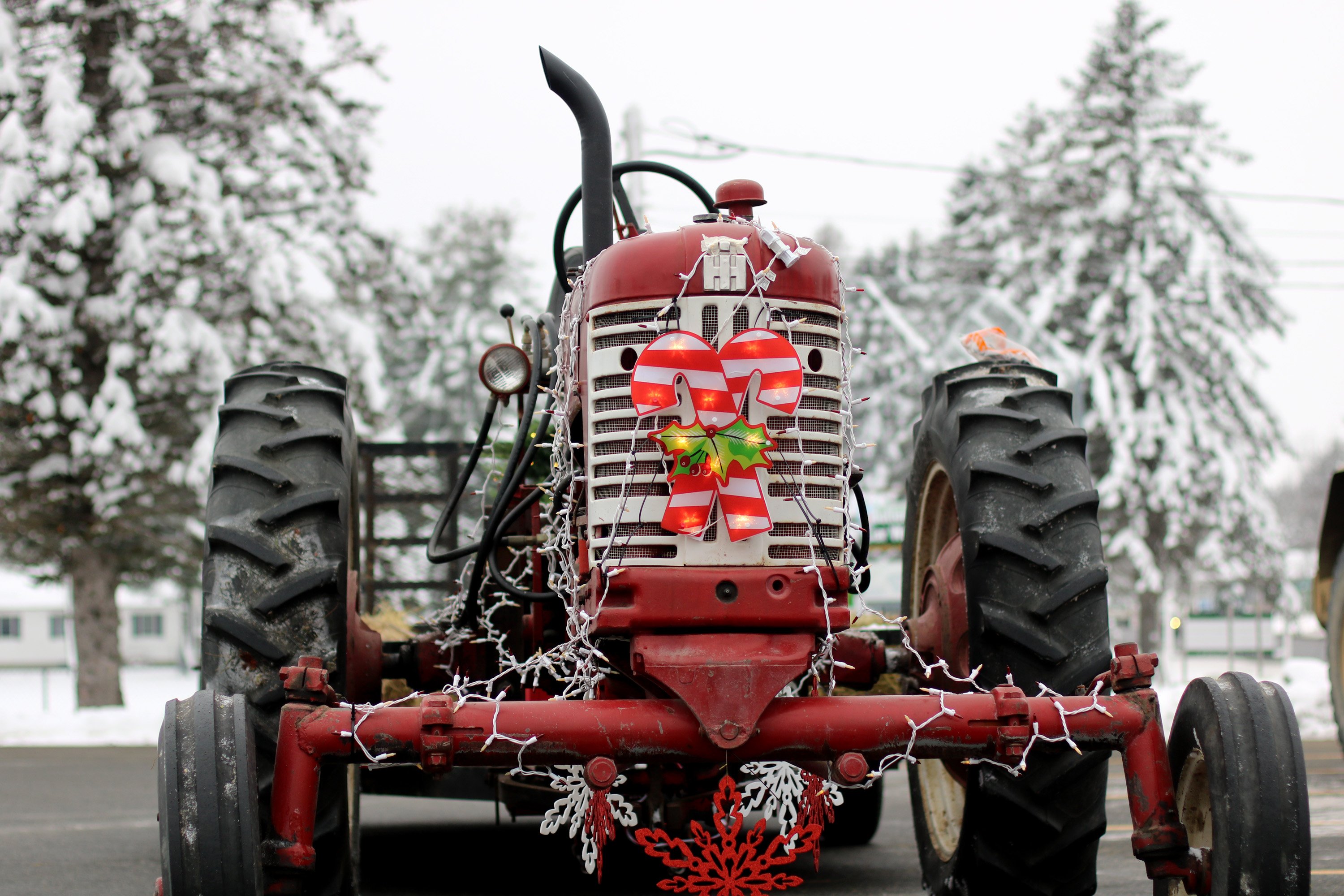 Annual Holiday Stroll, Tractor Parade Light Up Downtown Norridgewock ...