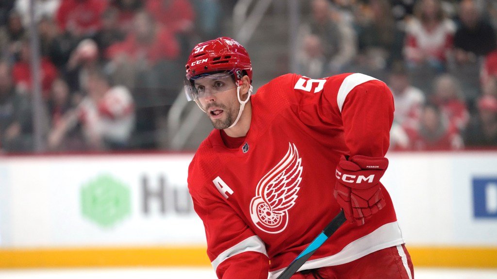 Red Wings' Larkin knocked unconscious after cross-check from behind, Sports